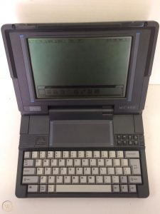 Psion MC 400 نام لپ‌تاپی است که سال ۱۹۸۹ عرضه شد.