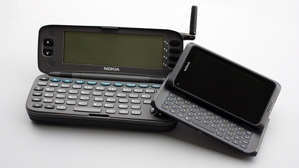 نگاهی به طراحی محصول کالکشن موبایل های نوکیا 12 محصولات نوکیا Nokia 9000 Communicator E7 دیزاین کلاب: باشگاه پرورش محصول طراحی محصول