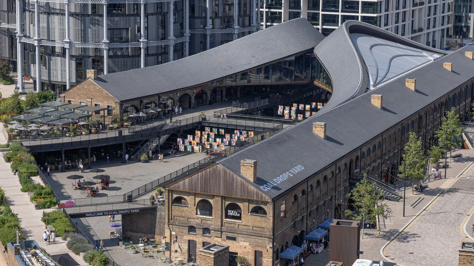 توماس هدرویک: طراح با هویت چندرشتهای | Thomas Heatherwick 8 Coal Drops Yard – لندن 2018 دیزاین کلاب: باشگاه پرورش محصول طراحی خودرو