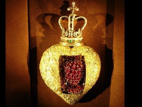 نگاهی به جواهرات طراحی شده توسط سالوادور دالی 4 جواهرات سالوادور دالی 2 باشگاه پرورش محصول tegory%