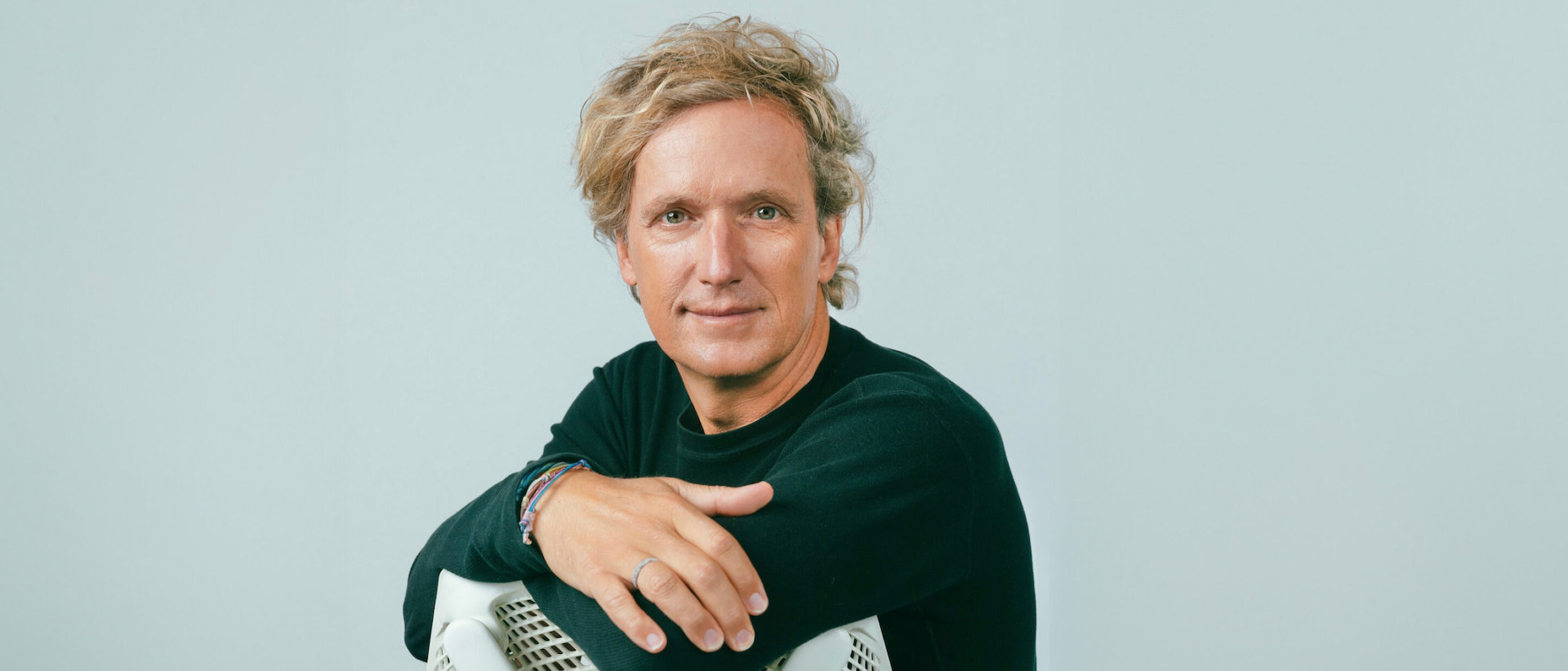 بهار Yves Behar دیزاین کلاب