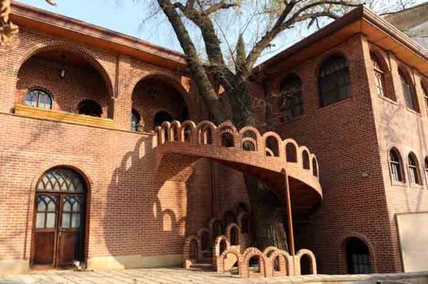 اهمیت طراحی بومی: خلق محصولاتی که ریشه در زیستگاه دارند 1 طراحی بومی
