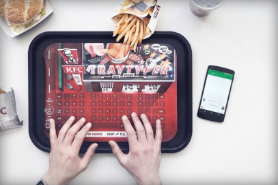 سینی هوشمند KFC Tray Typer: تجربهای نوین از بازاریابی و فناوری 2 سینی هوشمند KFC Tray Typer تجربهای نوین از بازاریابی و فناوری دیزاین کلاب: باشگاه پرورش محصول بینشی برای نوآوریها