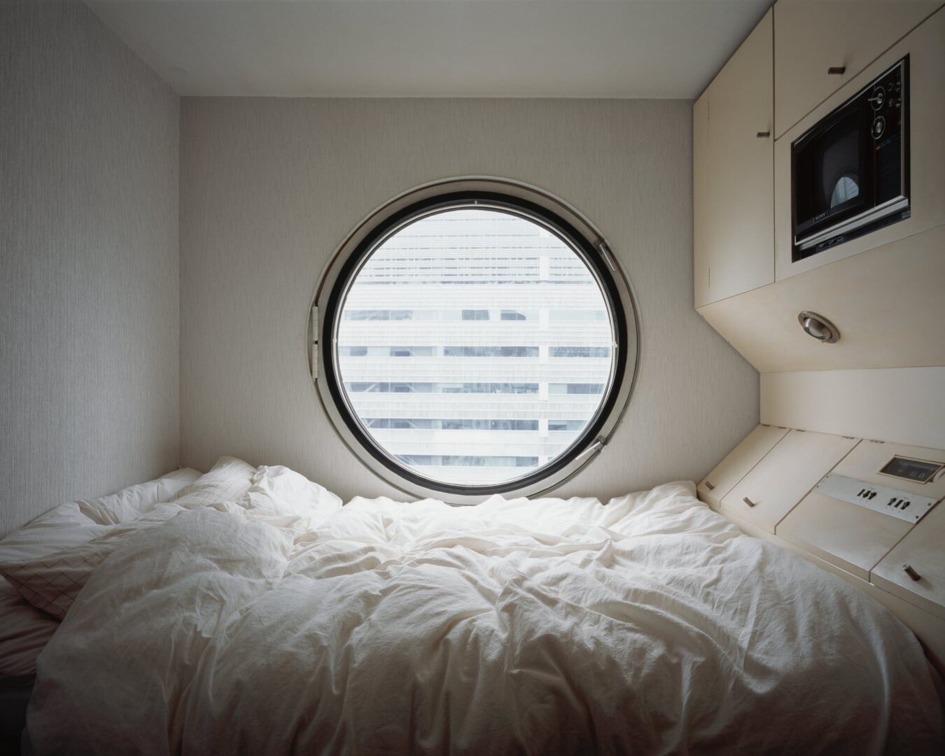 کپسولی ناکاگین نمادی از طراحی ماژولار و آینده‌نگرانه Nakagin Capsule Tower 3 باشگاه پرورش محصول tegory%
