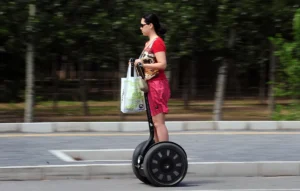 بررسی کامل Segway انقلاب در حمل‌ونقل شخصی