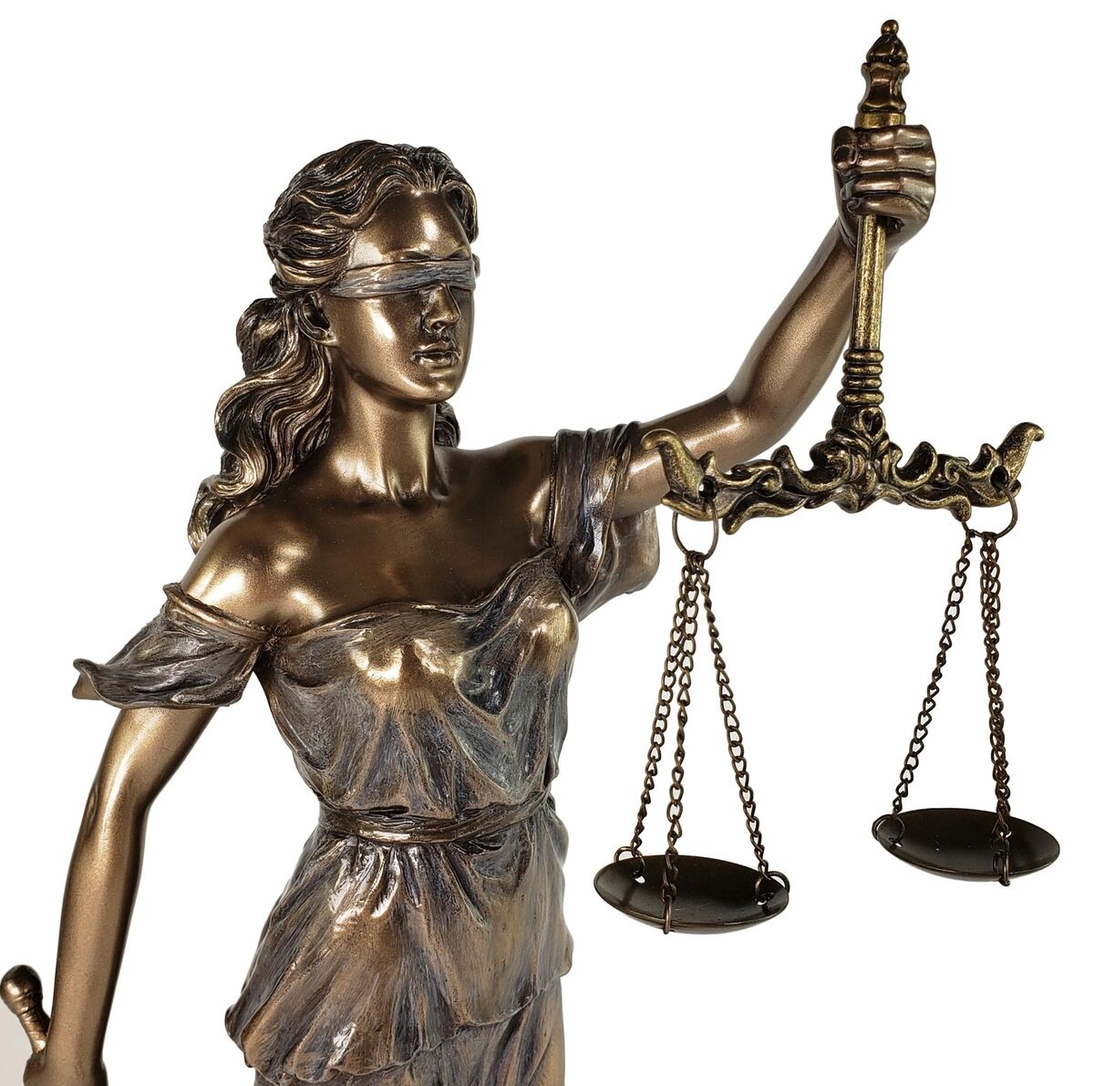 نمادشناسی معروفترین مجسمههای جهان 8 مجسمه الهه عدالت Lady Justice 2 دیزاین کلاب: باشگاه پرورش محصول هویت بصری