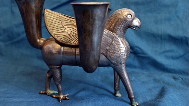 نمادشناسی شیردال Griffin 5 نمادشناسی شیردال: (Griffin)