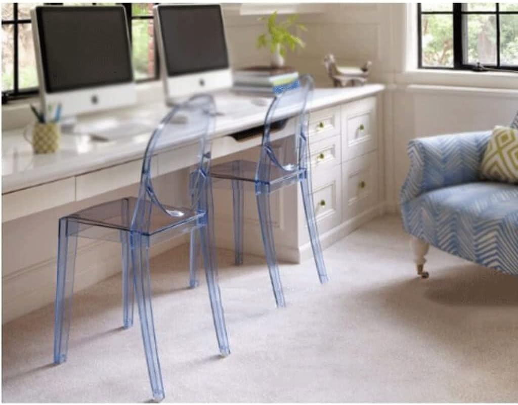👻 صندلی روح: شفافیت در دنیای مبلمان (Ghost chair) 2 Monobloc Plastic transparent Chair باشگاه پرورش محصول tegory%