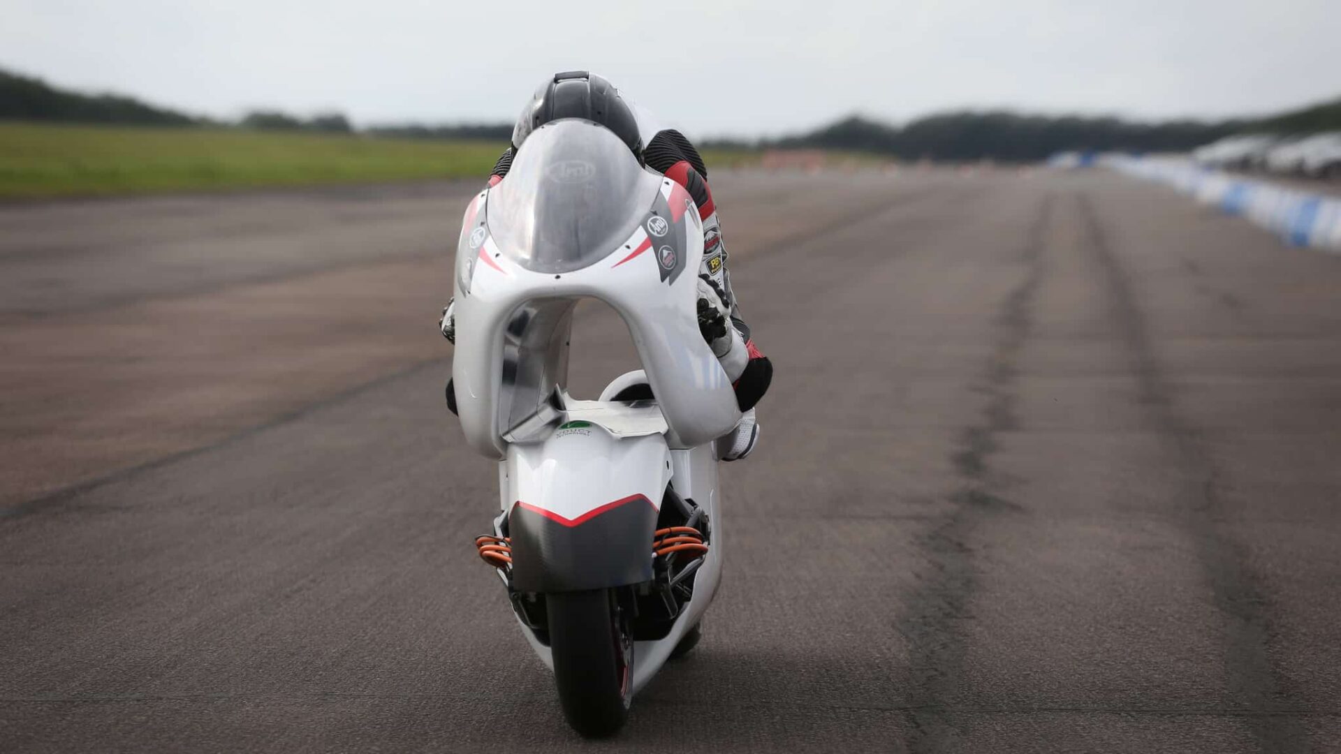 🏍️ WMC250EV: موتور برقی با تونل ونتوری برای رکورد سرعت 2 WMC250EV موتور برقی با تونل ونتوری برای رکورد سرعت 1 باشگاه پرورش محصول tegory%